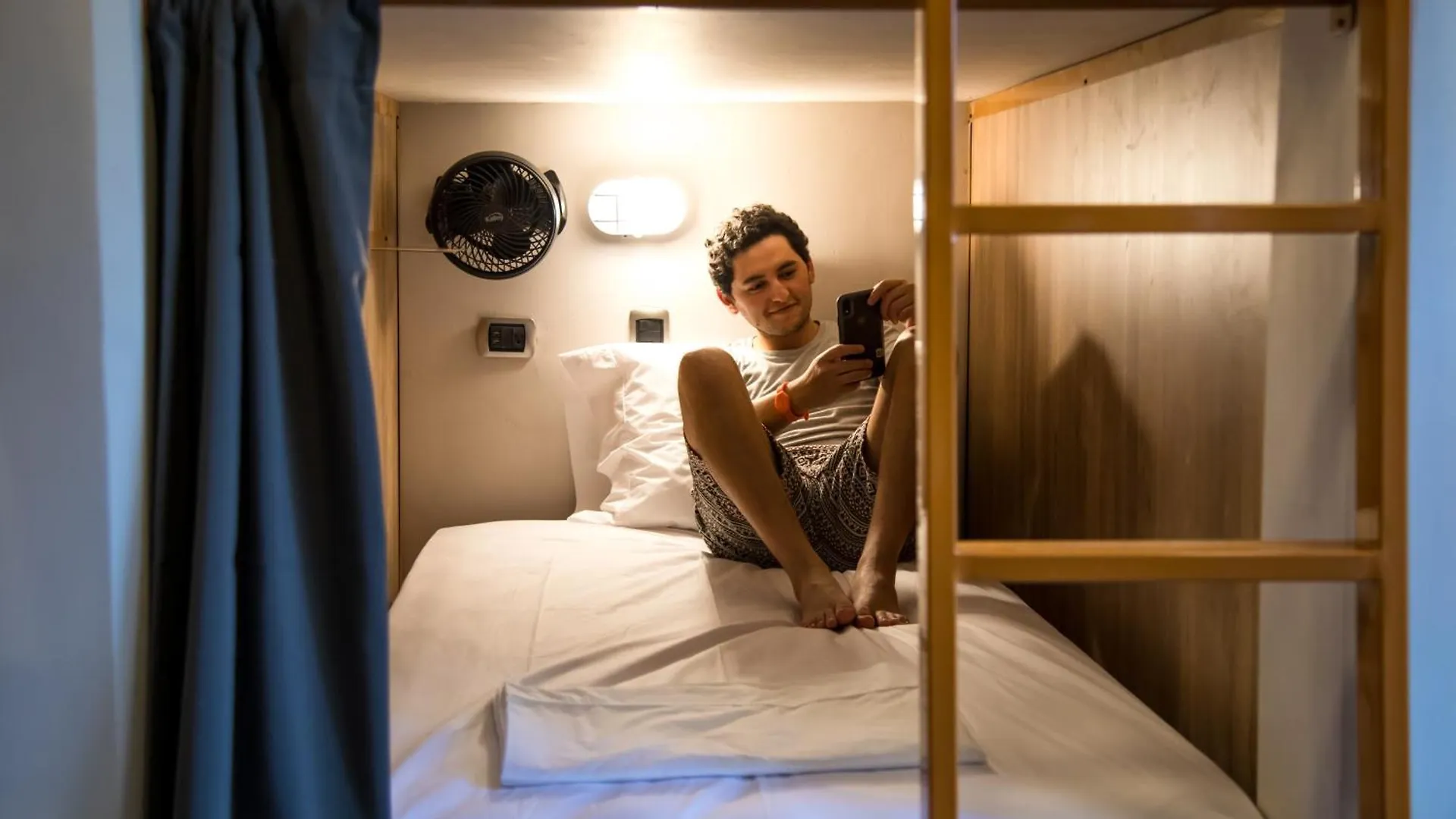 מלון Viajero Medellin Hostel