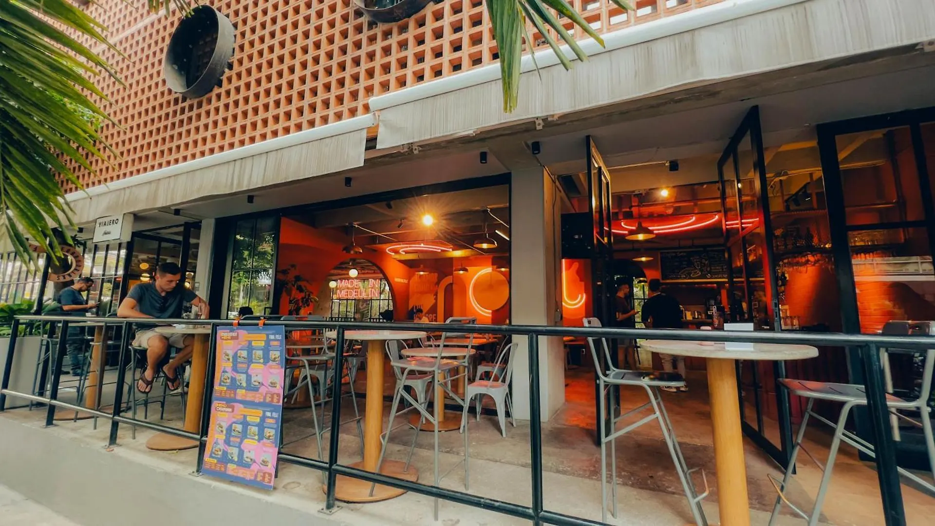 מלון Viajero Medellin Hostel