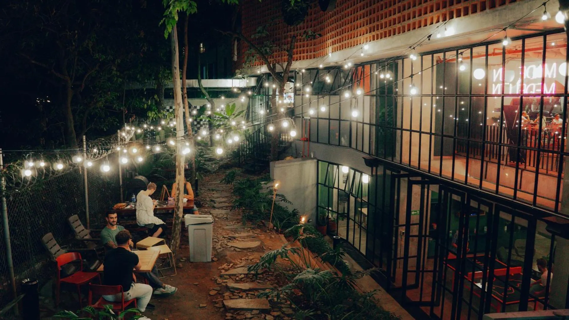 Viajero Medellin Hostel קולומביה
