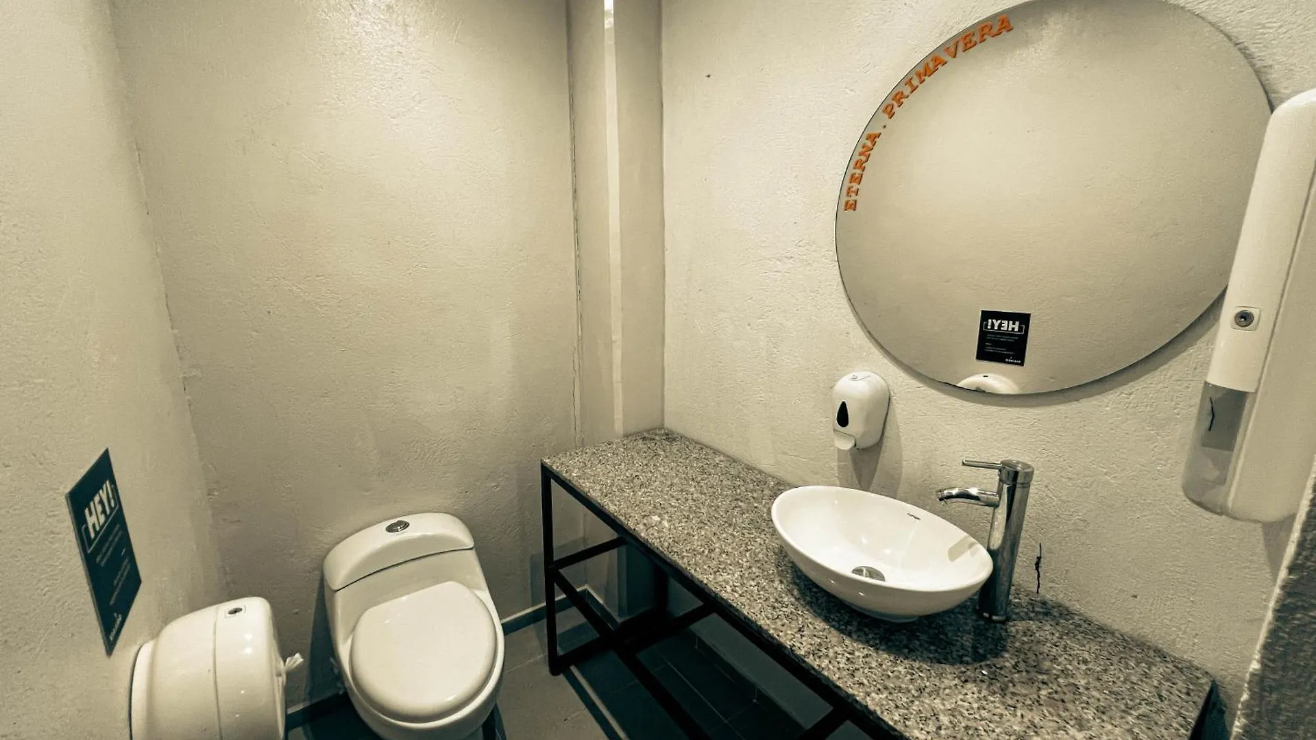 מלון Viajero Medellin Hostel