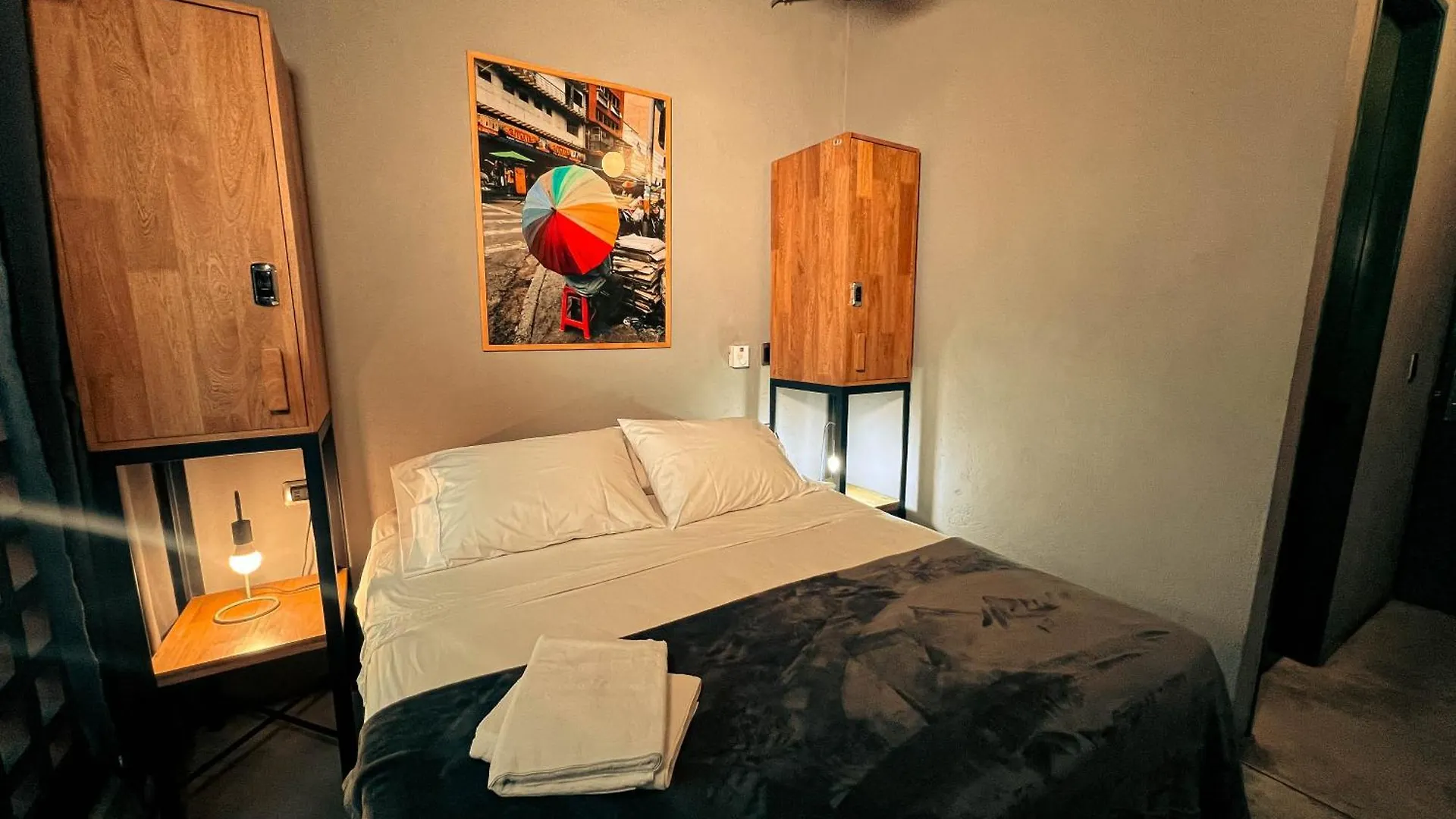 Viajero Medellin Hostel Colombia